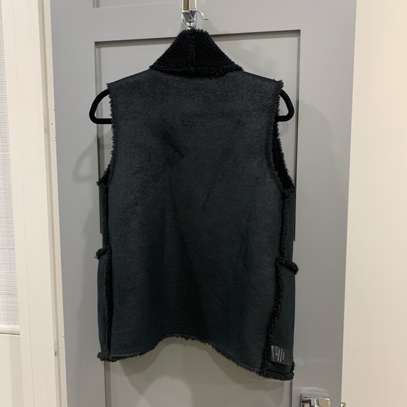 Velvet Sherpa Faux Fur Vest - Picture 2 of 4